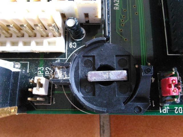 Récupération de supports de piles BIOS sur des cartes mères HS (Socket 462 noname...).