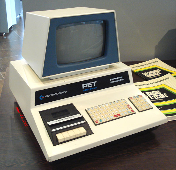 Un COMMODORE PET 2001.