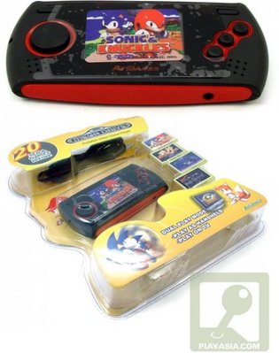 AtGames Sega Genesis Portable Handheld emballée différemment.