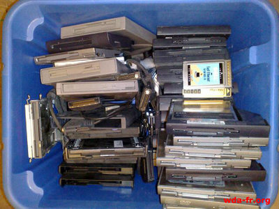 Quelques périphériques pour portables dispo. à la WDA.