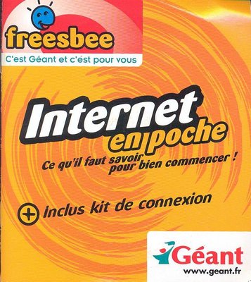 Freesbee_3_r.jpg (135.87 Kio) Vu 7072 fois Kit de connexion Freesbee "Internet en poche" en partenariat avec l'enseigne Géant (2000) - recto